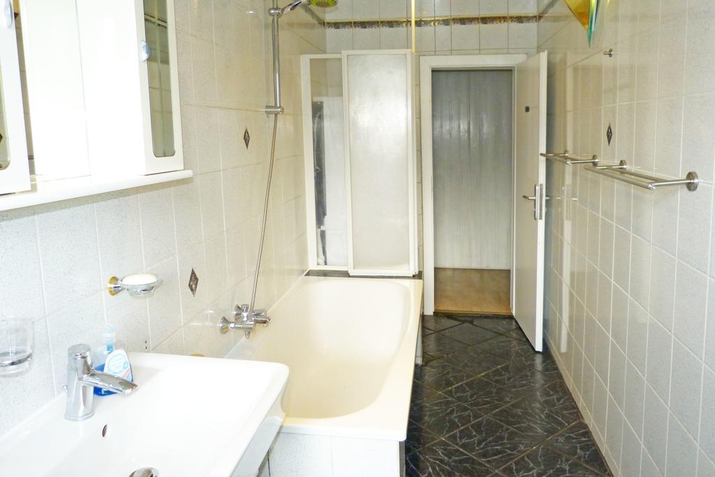 Messe-Zimmer Tus-Treff Düsseldorf Dış mekan fotoğraf