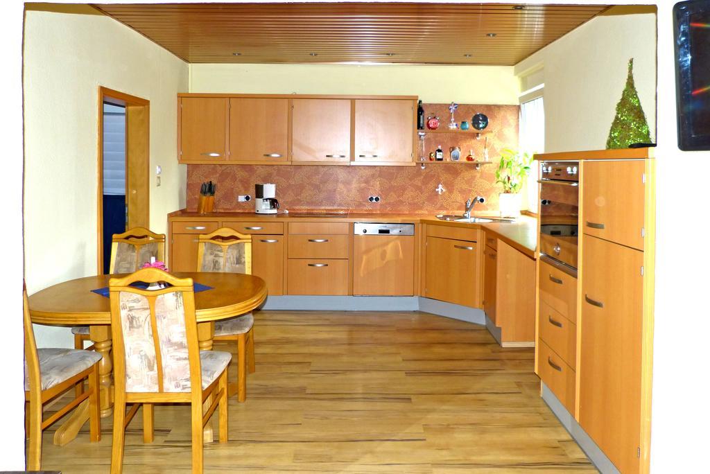 Messe-Zimmer Tus-Treff Düsseldorf Oda fotoğraf