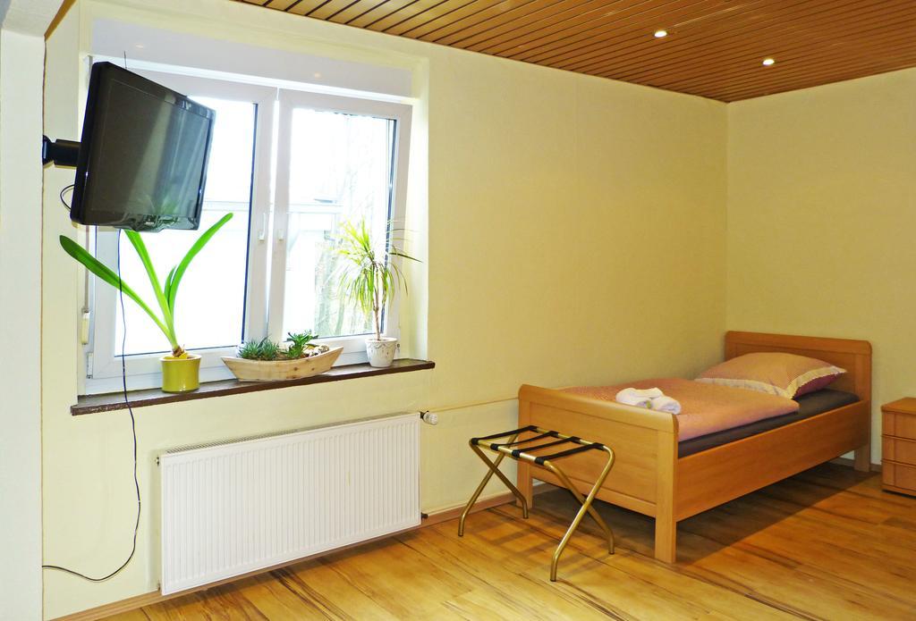 Messe-Zimmer Tus-Treff Düsseldorf Oda fotoğraf