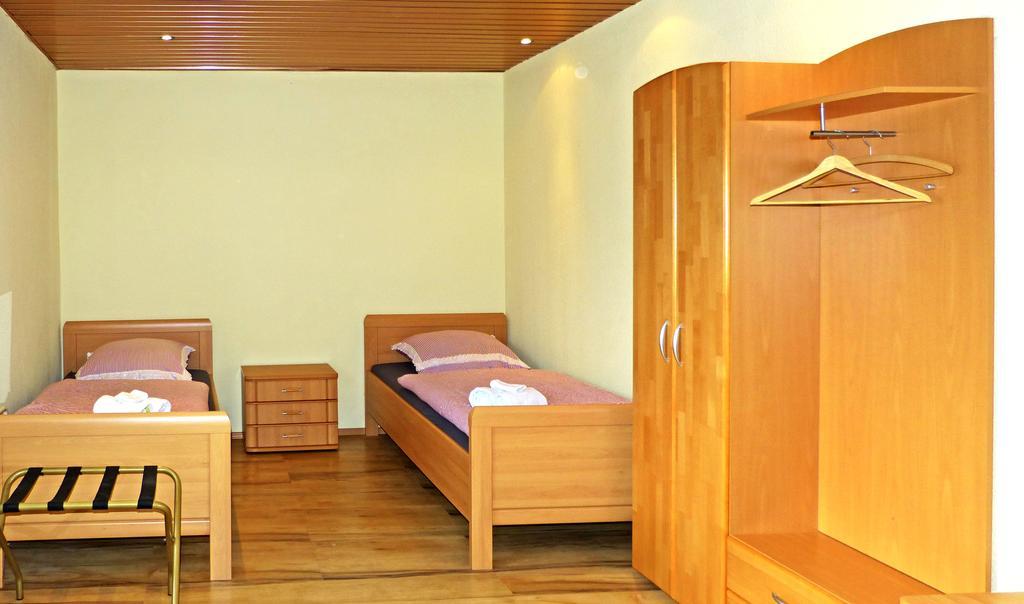 Messe-Zimmer Tus-Treff Düsseldorf Oda fotoğraf