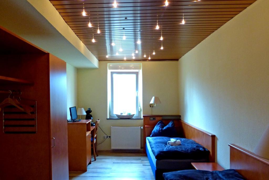 Messe-Zimmer Tus-Treff Düsseldorf Oda fotoğraf